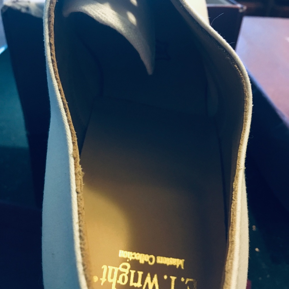 Shoes - Picture 6 of 7